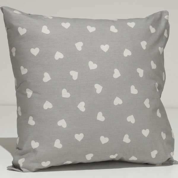 Cuscino-Arredo-Metropoli-Cuoricini-Grigio.jpg