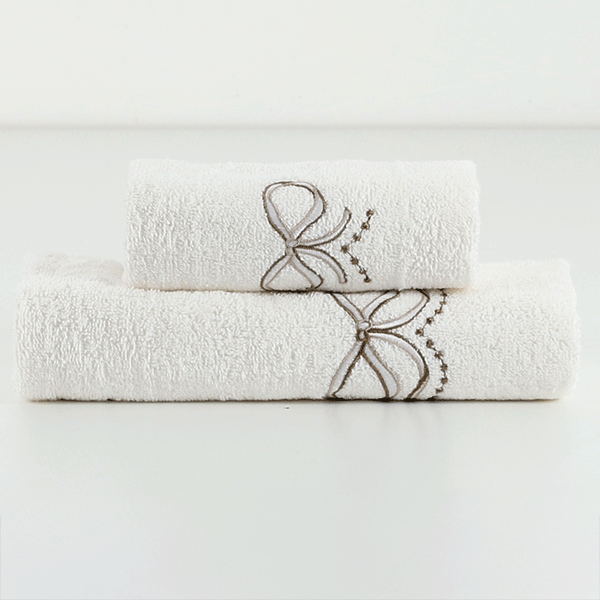 Viso-Ospite-Fiocco-Avorio