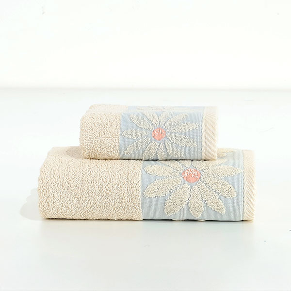 VIso-+-Ospite-Margherita-Azzurro